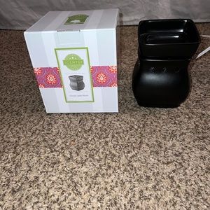 Scentsy classic satin black warmer